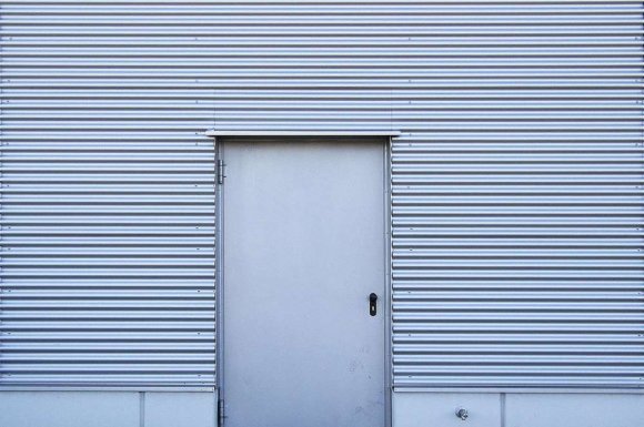 Porte d'entrée en aluminium - Toulon - Alpha stores